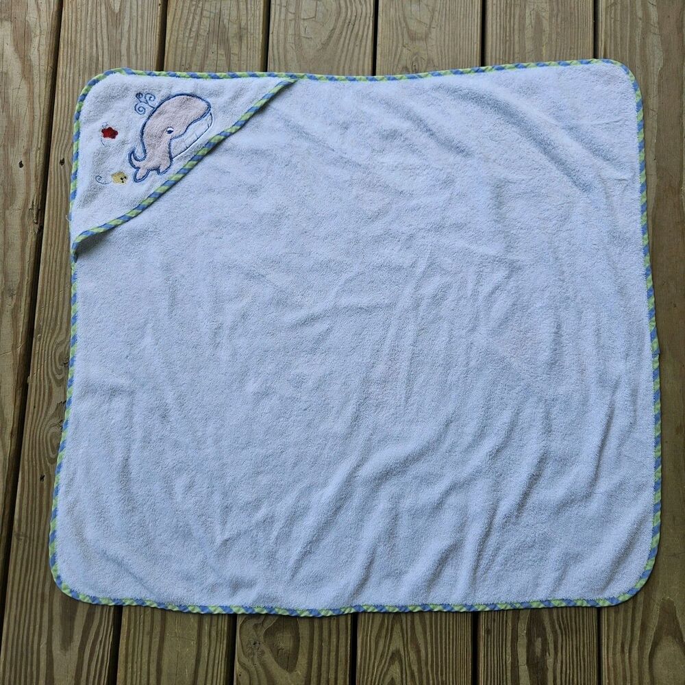 Spasilk White Hooded Cotton Embroidered Towel